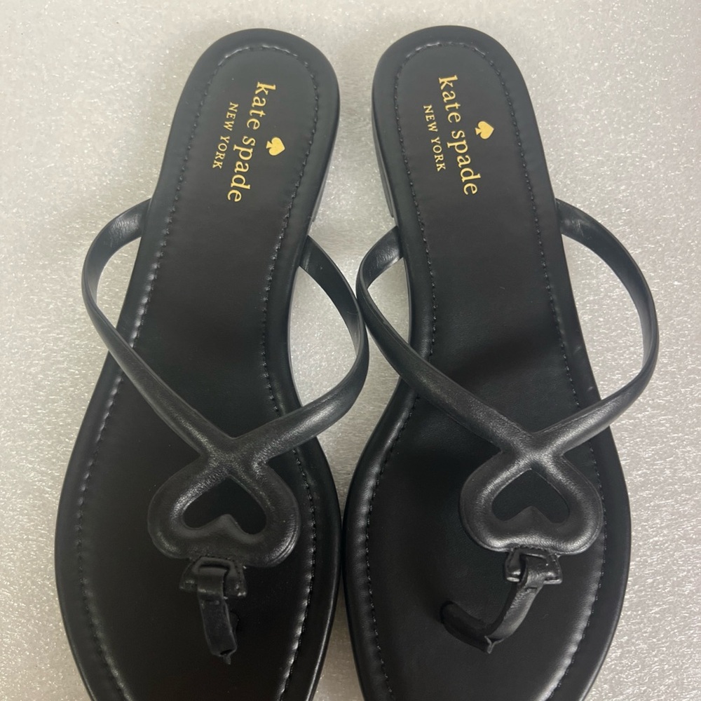 Kate Spade Pamela Nappa Black Heart Thong Sandals Womens Size 10B ✅ New No Box✅